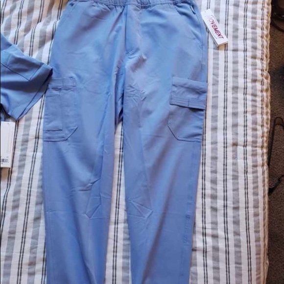 Movement scrub set, pants and top - Picture 3 of 4